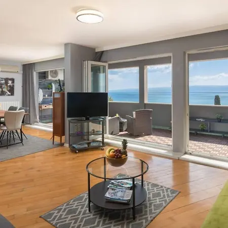 Solemar Above The Prestige Apartman *