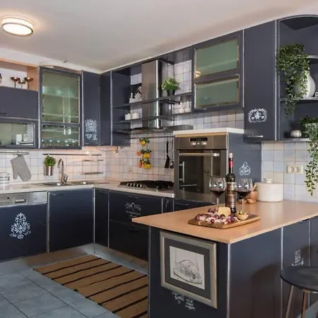 Solemar Above The Prestige * Split